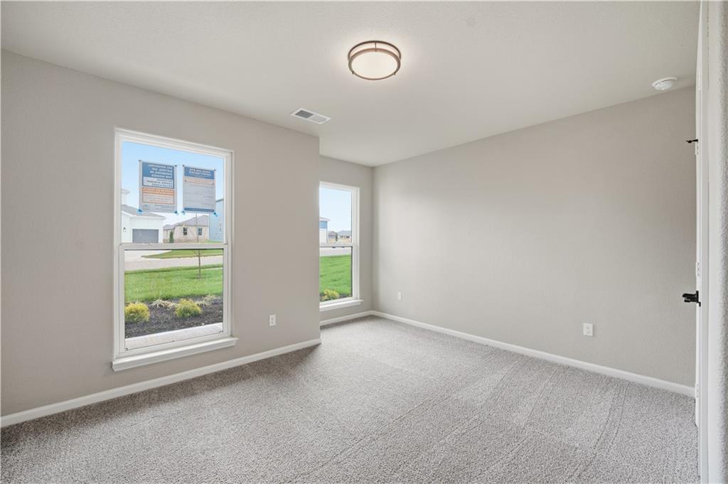 18420 W 195th Street Property Photo 12