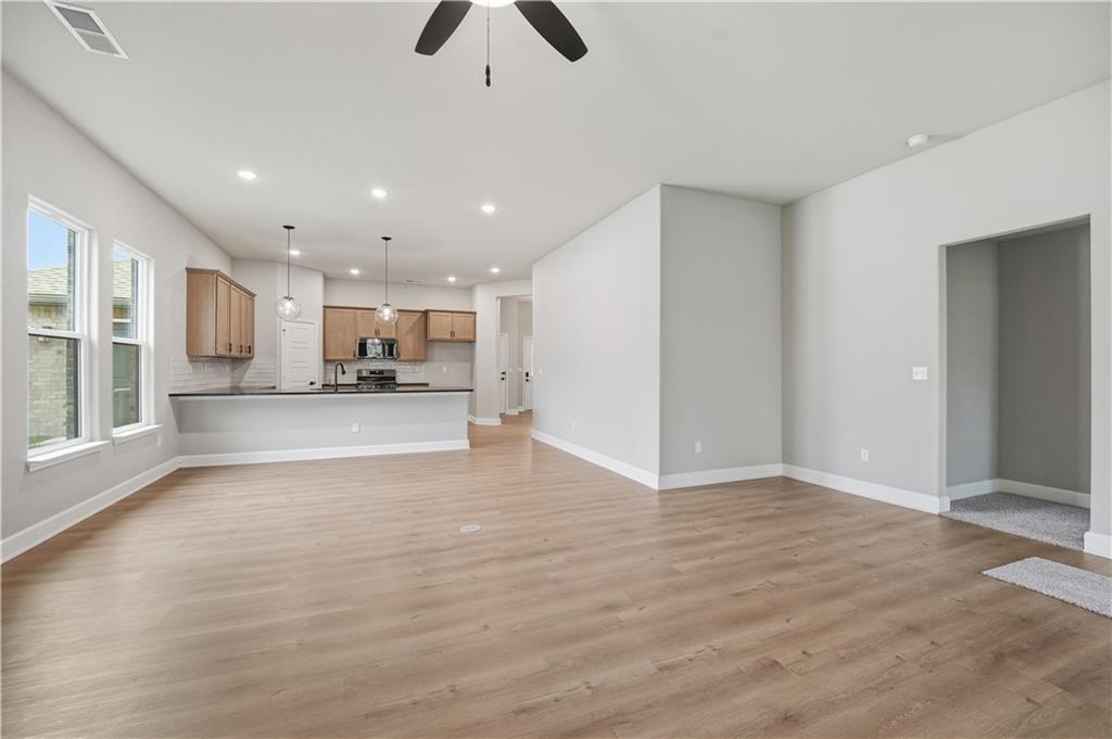 18420 W 195th Street Property Photo 23