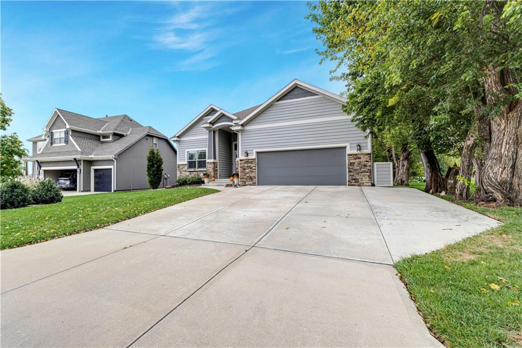 16300 S Britton Street Property Photo 3