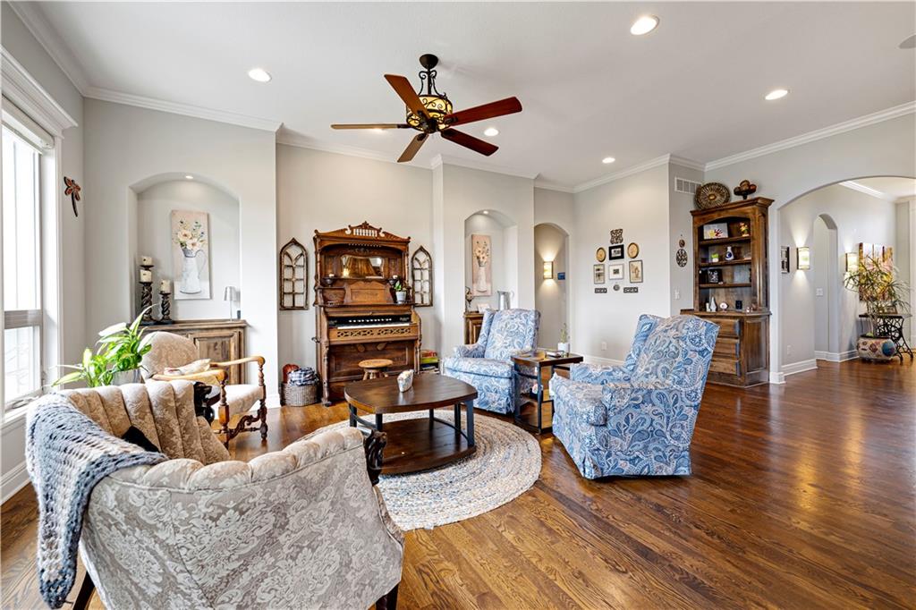 16300 S Britton Street Property Photo 19