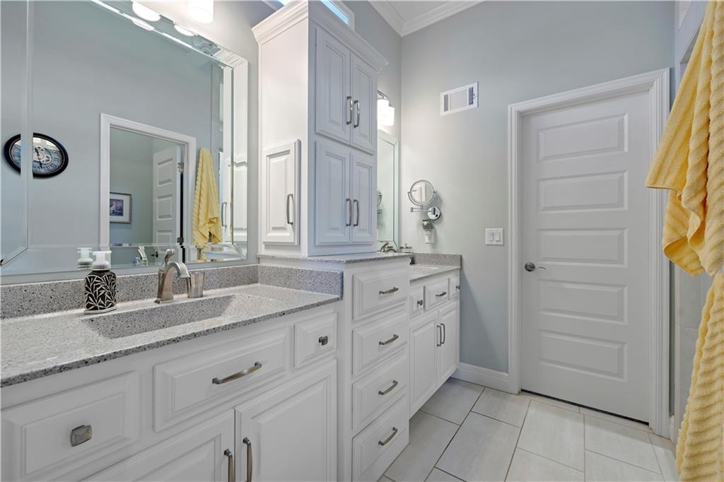 16300 S Britton Street Property Photo 23