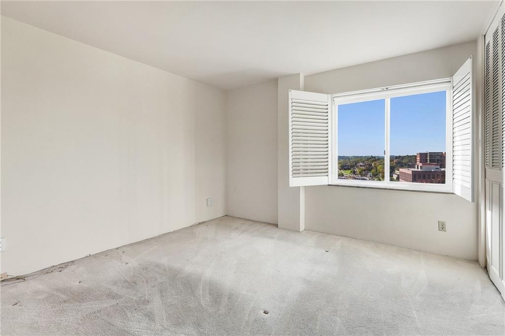 4550 Warwick Boulevard Property Photo 12
