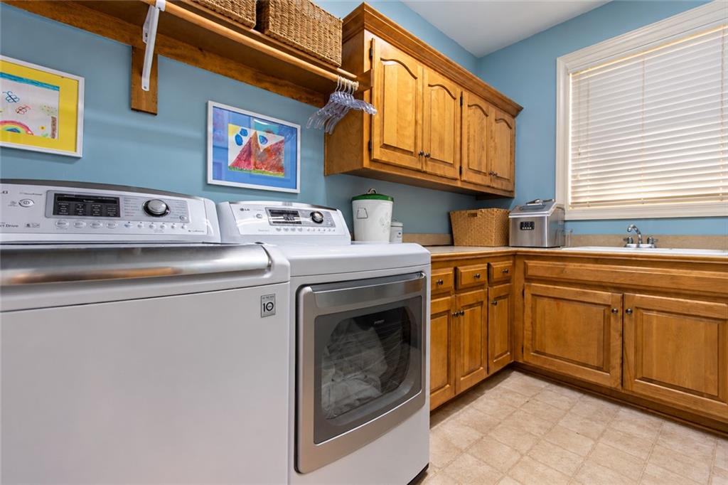 10245 Magnolia Lane Property Photo 7