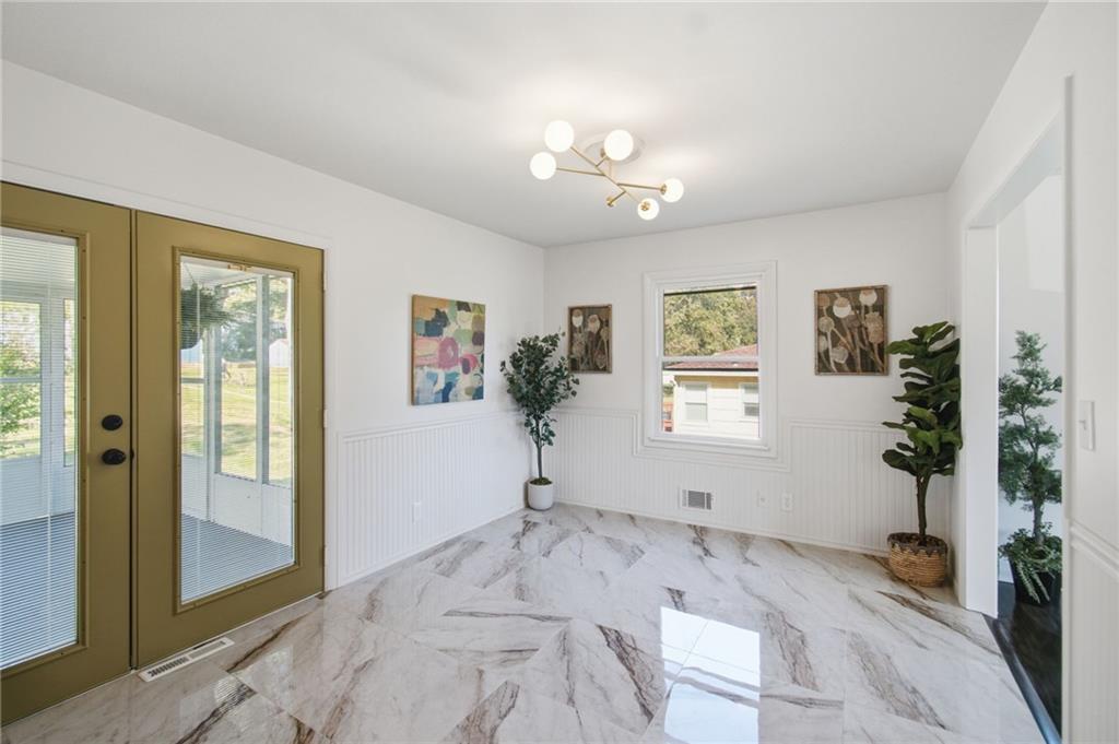 7312 Hedges Avenue Property Photo 11