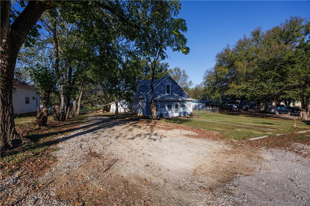 233 S 4th N/a Property Photo 4