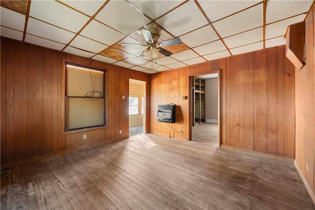 233 S 4th N/a Property Photo 10