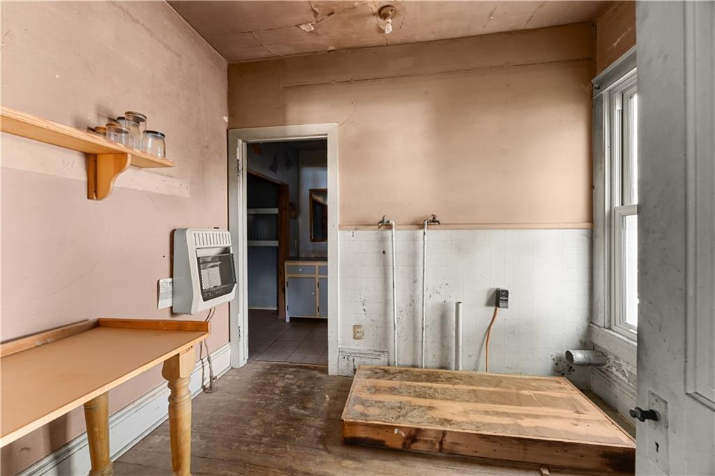233 S 4th N/a Property Photo 15