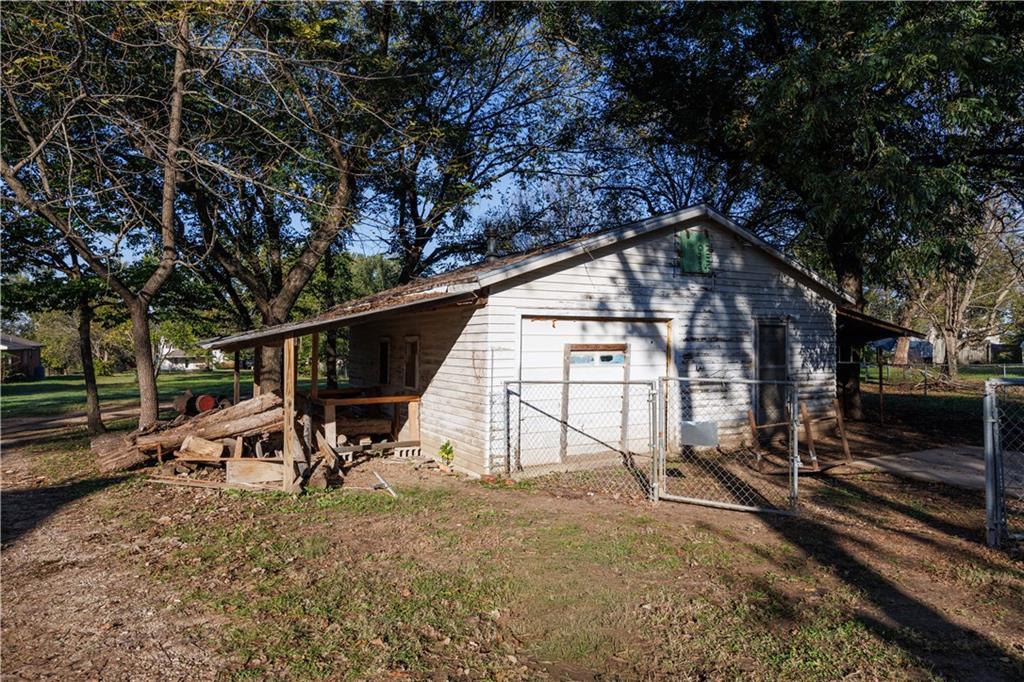 233 S 4th N/a Property Photo 33