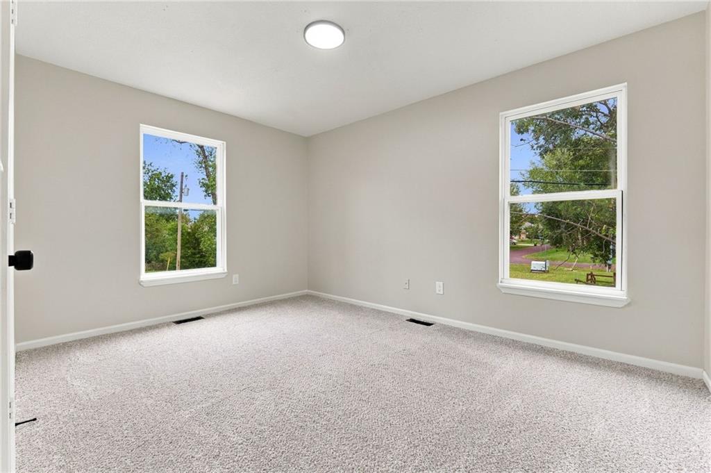 703 W. Lawrence Street Property Photo 15