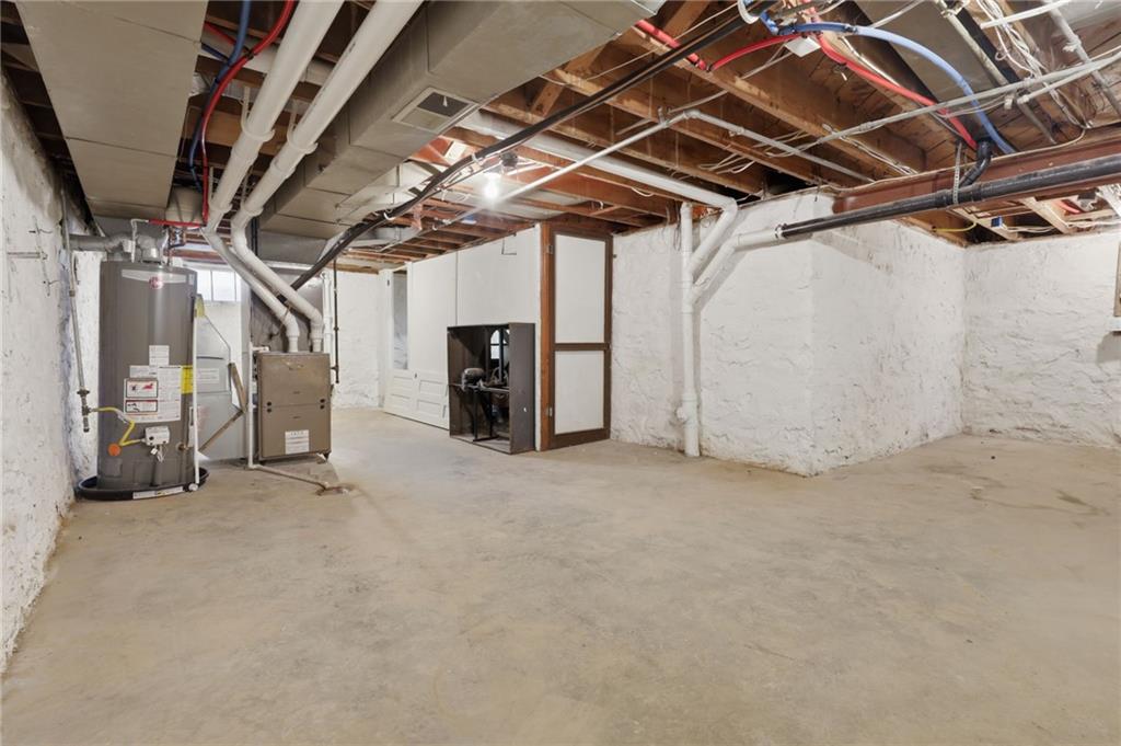 500 E 66th Terrace Property Photo 35