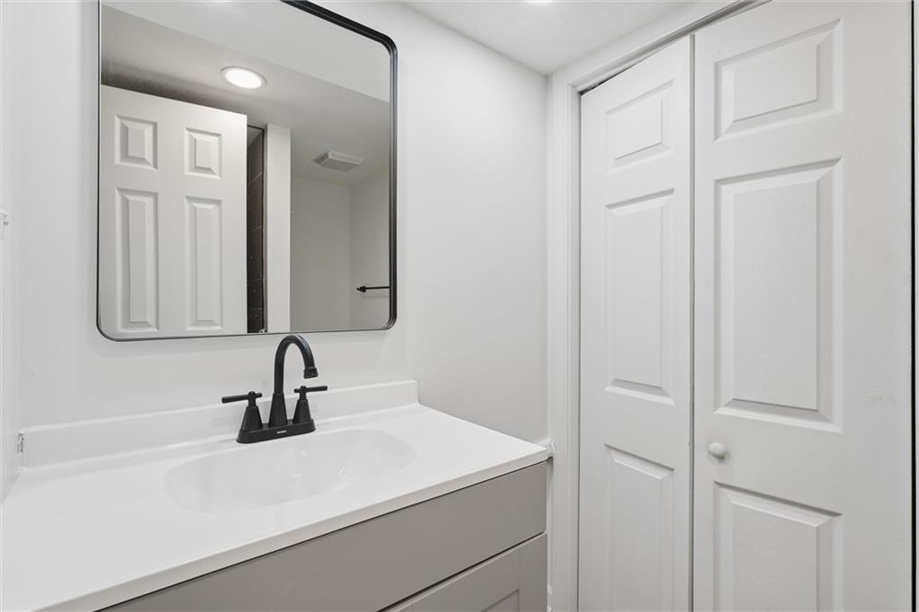 307a E Main Street Property Photo 10