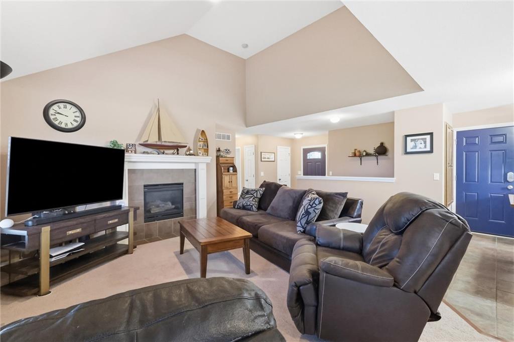 600 S Maple Street Property Photo 3