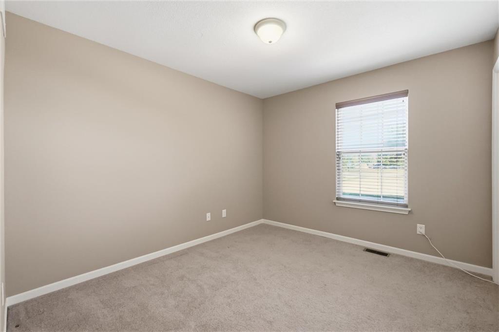 600 S Maple Street Property Photo 12