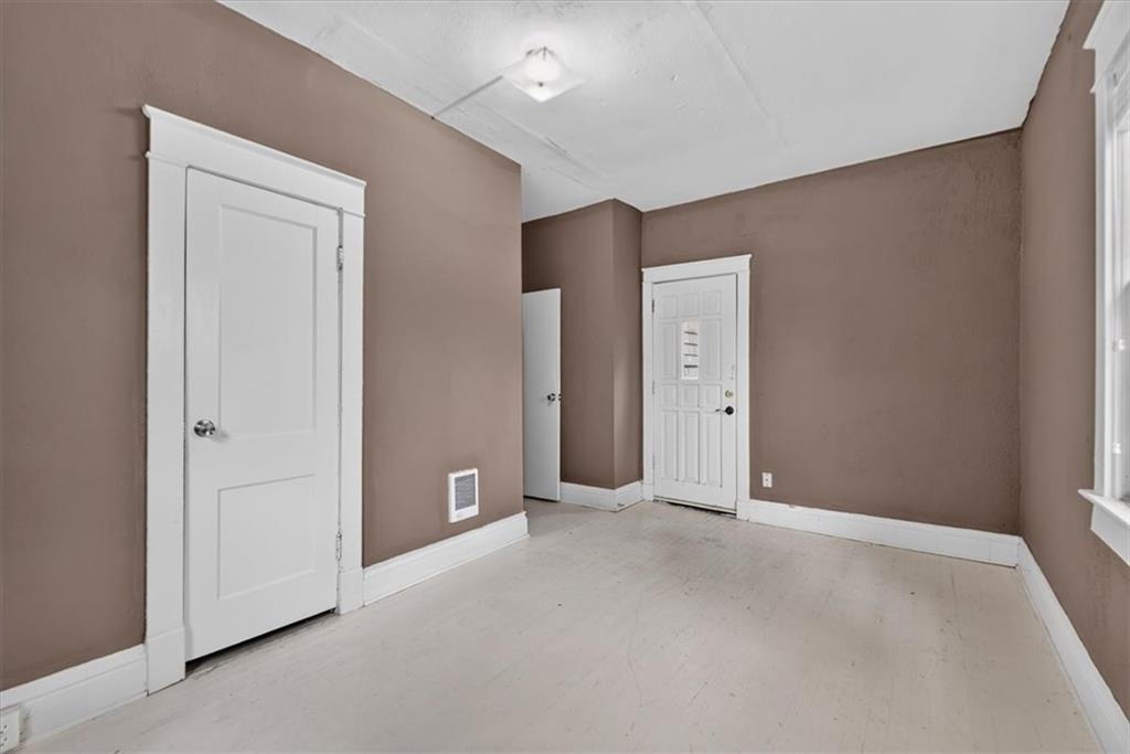 4232 Campbell Street Property Photo 10