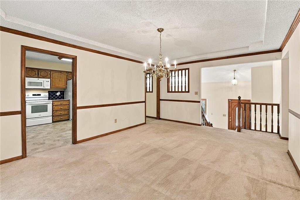 3050 Tonganoxie Road Property Photo 9