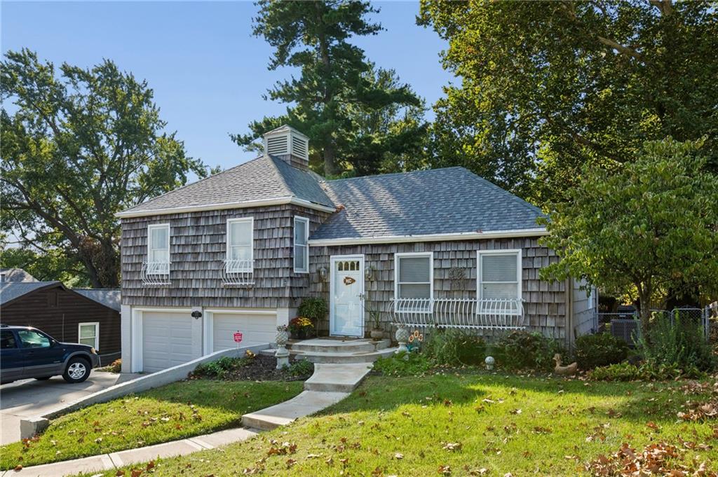 1513 Ne Englewood Road Property Photo 2