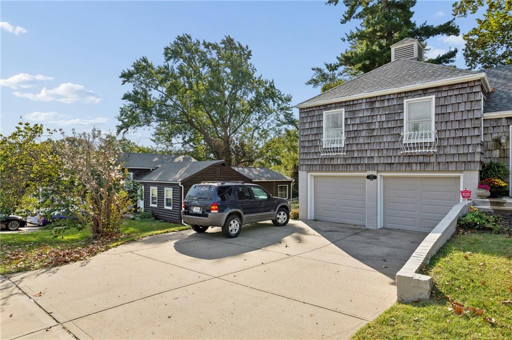 1513 Ne Englewood Road Property Photo 3