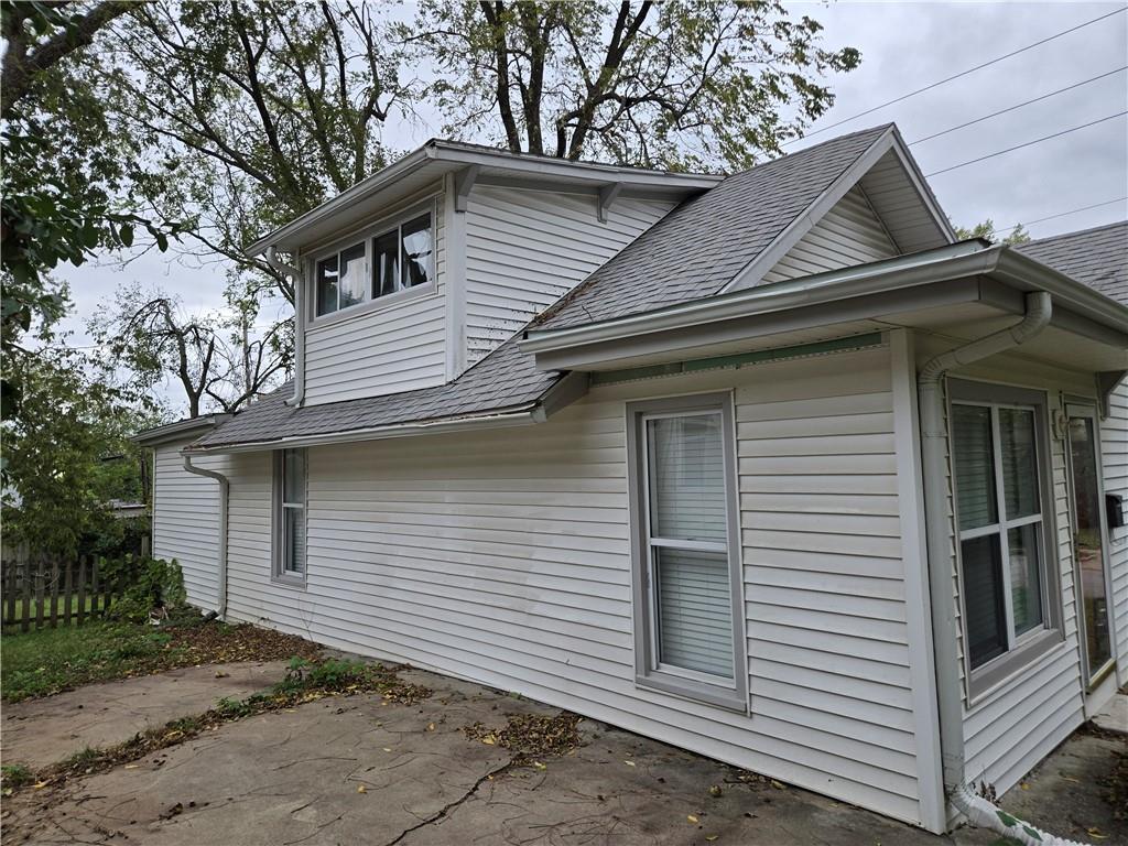 100 S Willis Avenue Property Photo 2