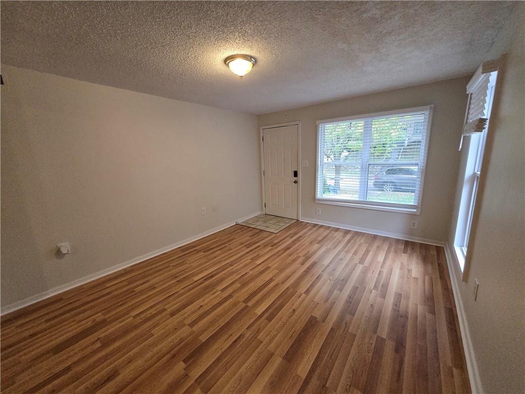 100 S Willis Avenue Property Photo 4