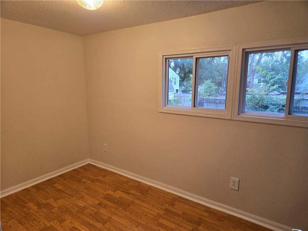 100 S Willis Avenue Property Photo 14