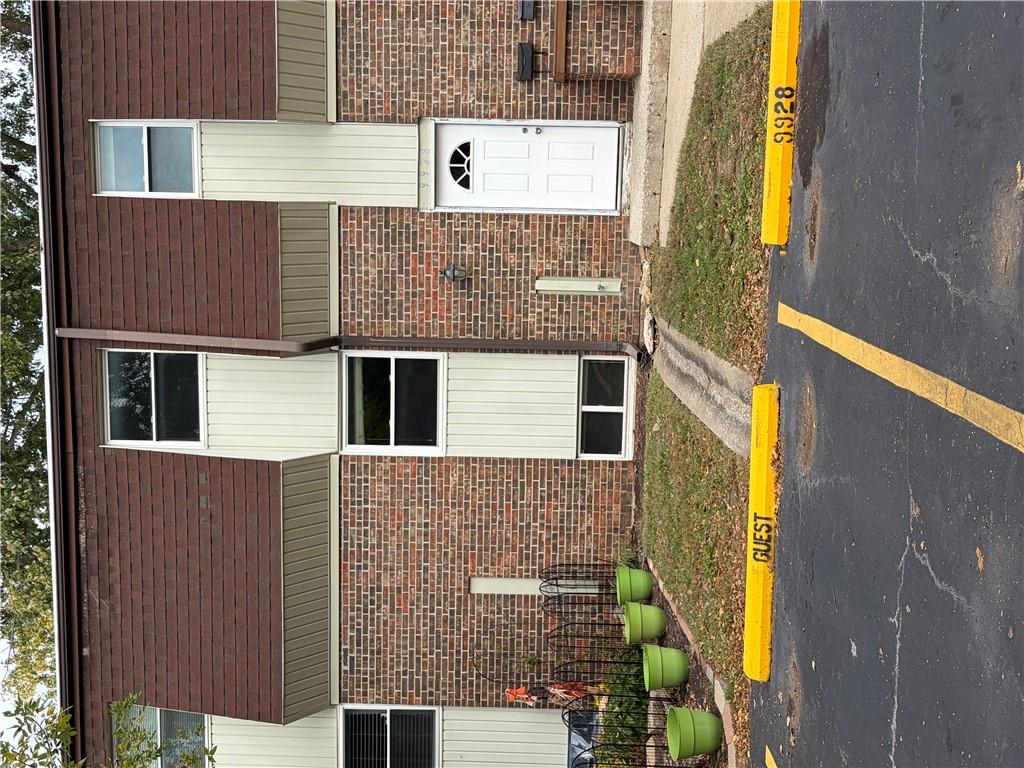9928 52nd Street Property Photo 1
