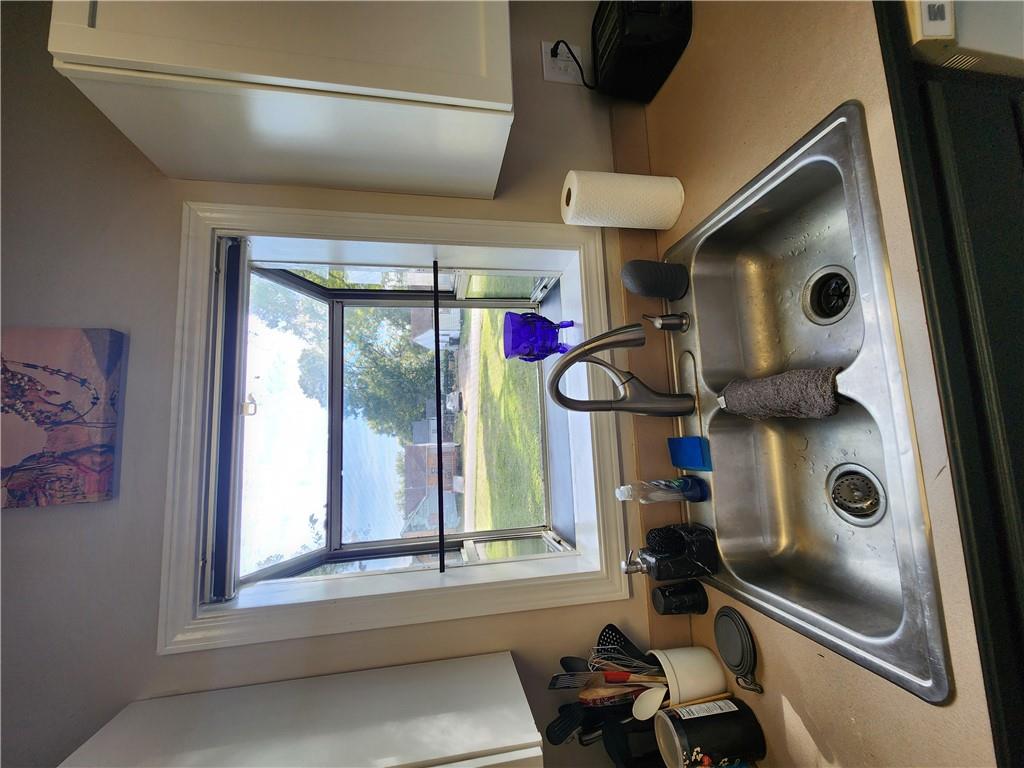 1944 S Hardy Avenue Property Photo 21