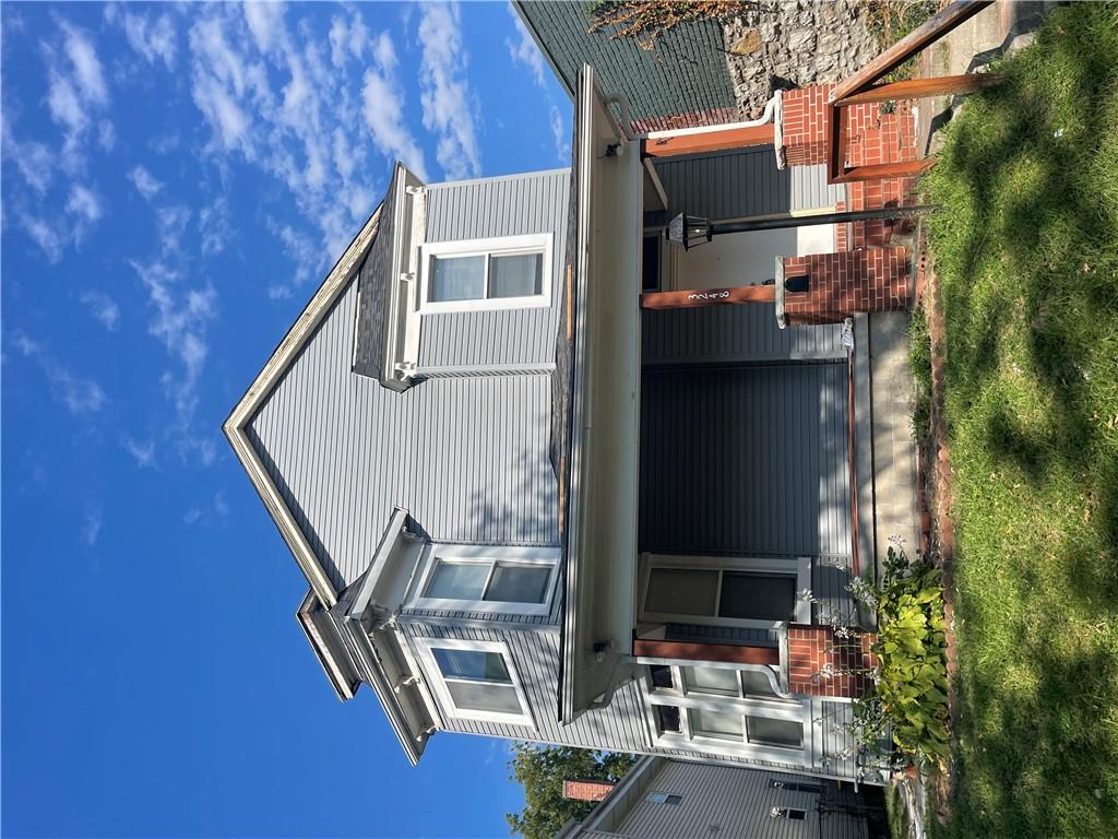 3248 Gillham Road Property Photo 1