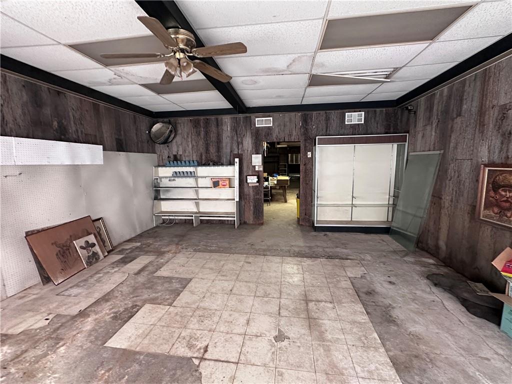 125 E Lexington Avenue Property Photo 2