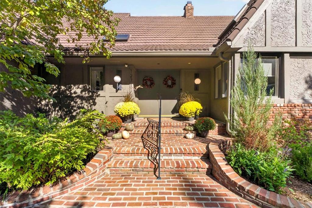 12711 Sagamore Road Property Photo 1