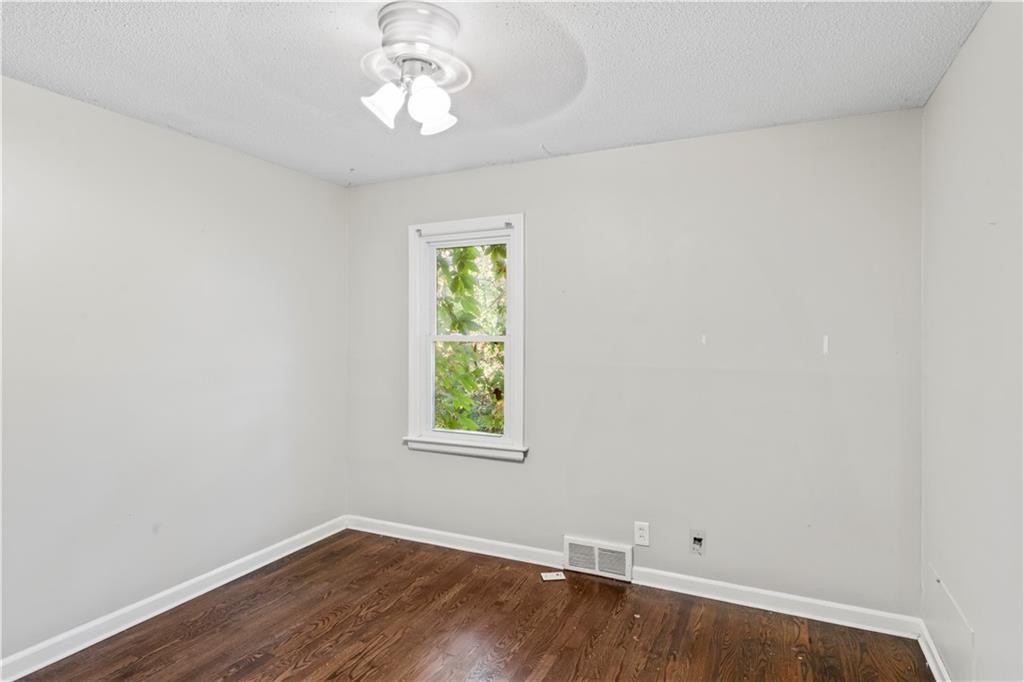5503 Ne 49th Street Property Photo 14