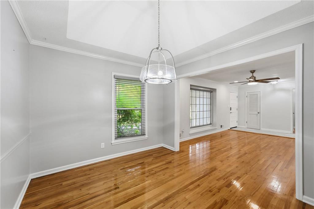9932 Roe Avenue Property Photo 6