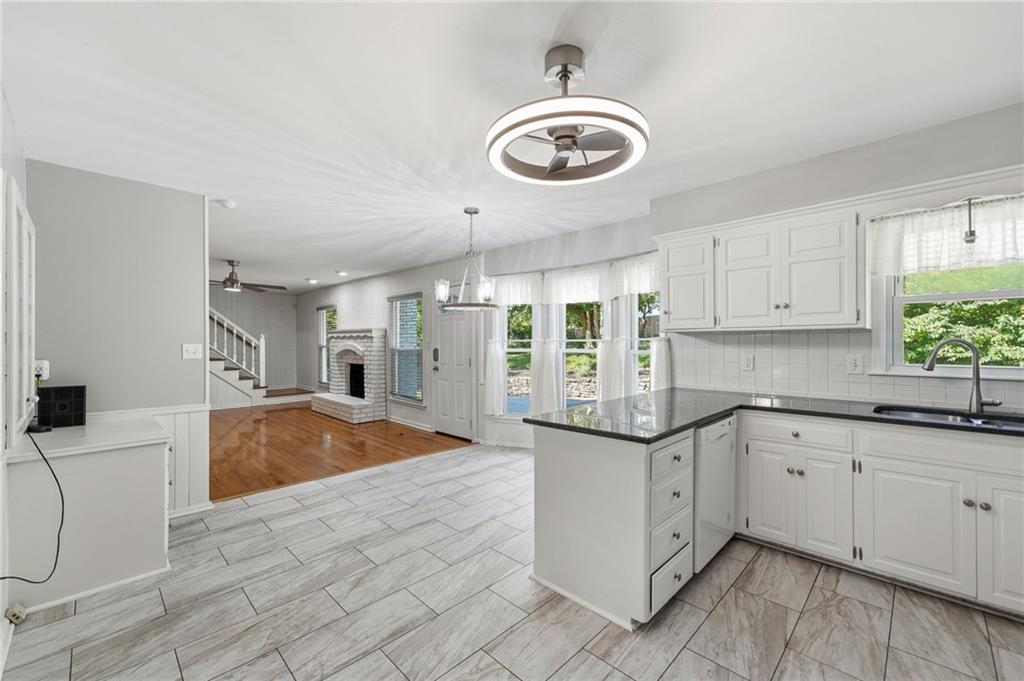 9932 Roe Avenue Property Photo 12