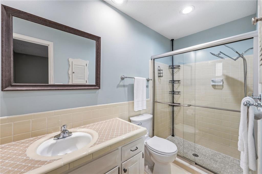 9932 Roe Avenue Property Photo 21