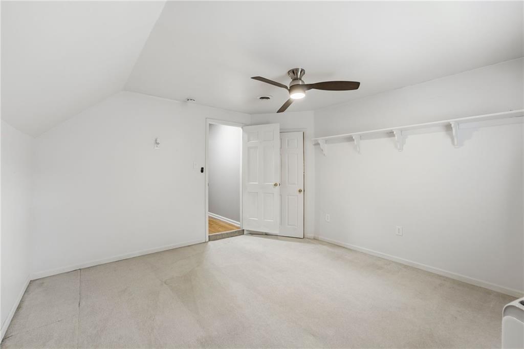 9932 Roe Avenue Property Photo 27