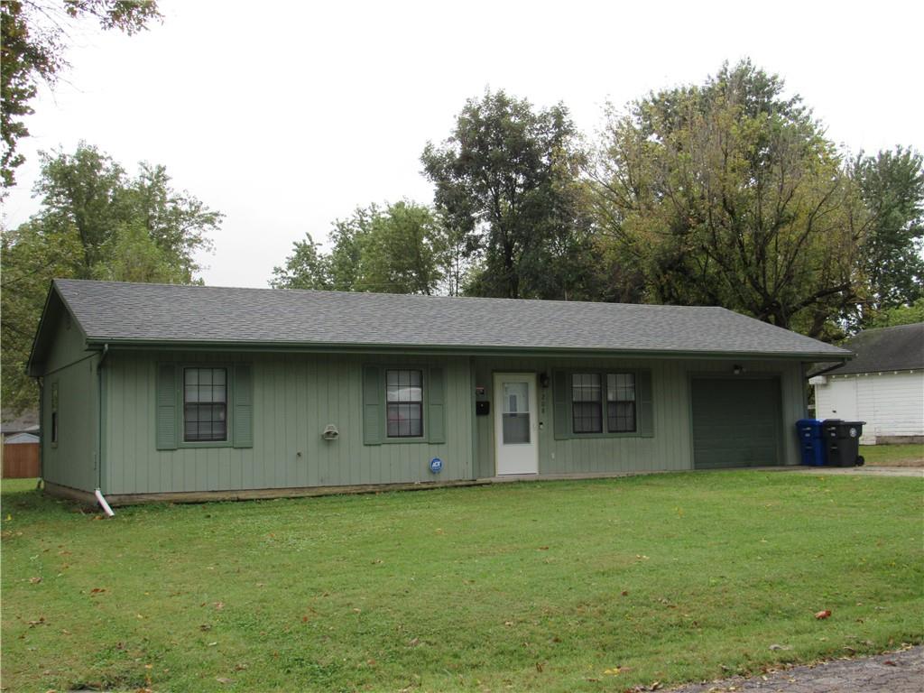 1208 E 19th Street Property Photo 1