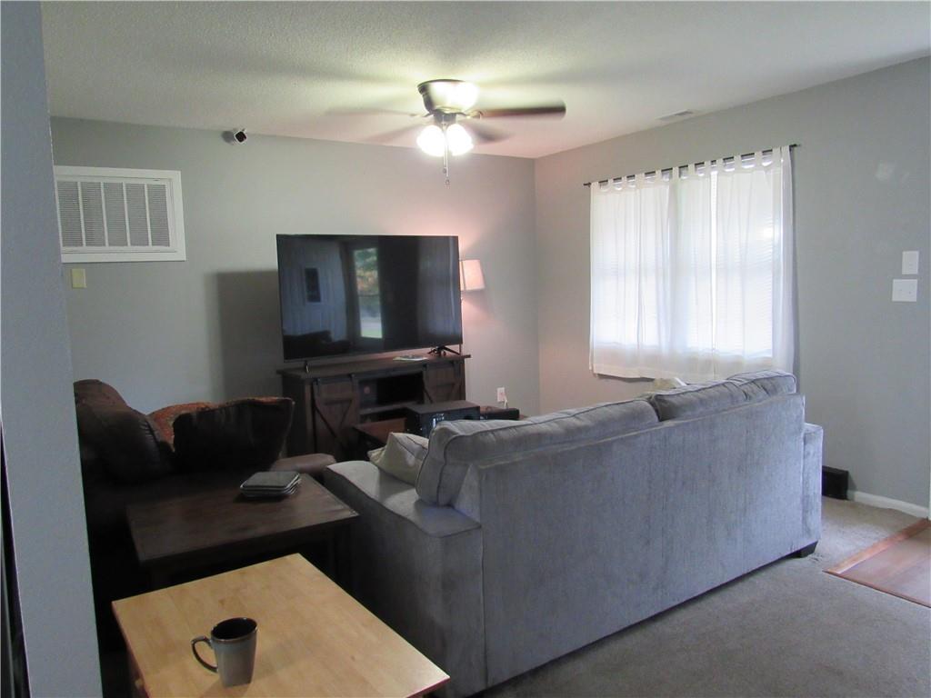 1208 E 19th Street Property Photo 4