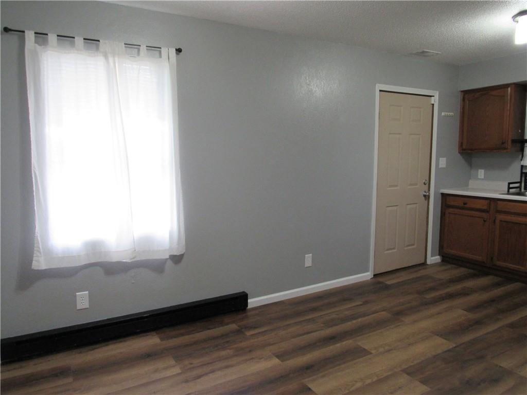 1208 E 19th Street Property Photo 7