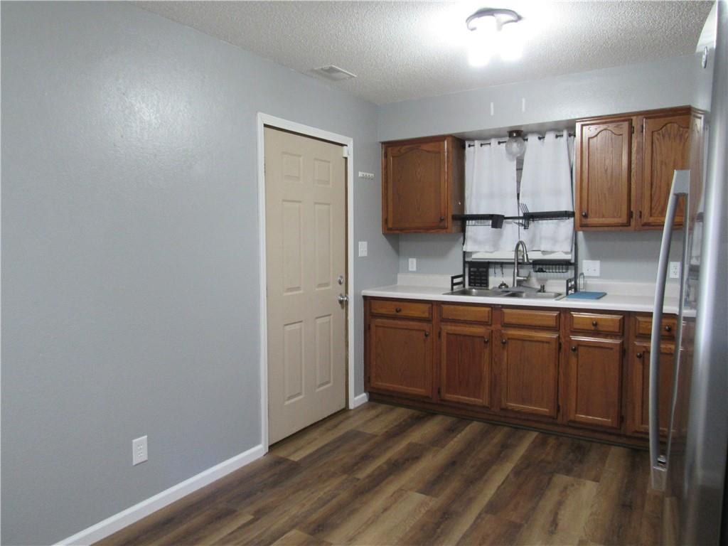 1208 E 19th Street Property Photo 10