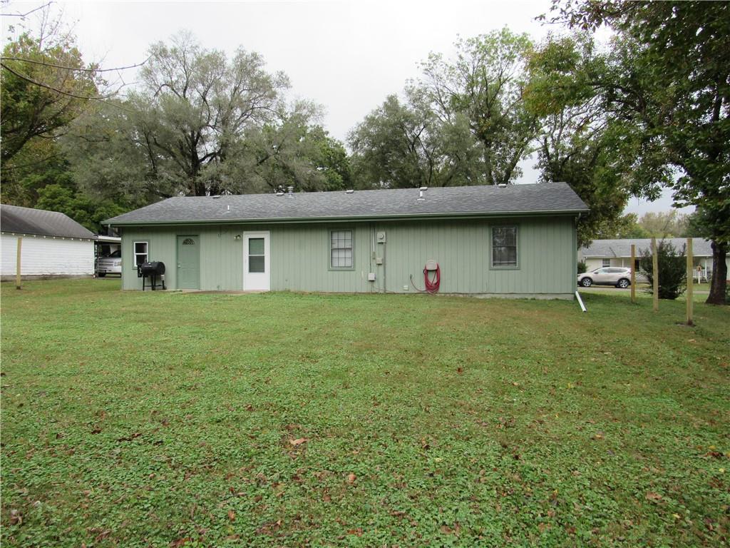 1208 E 19th Street Property Photo 32