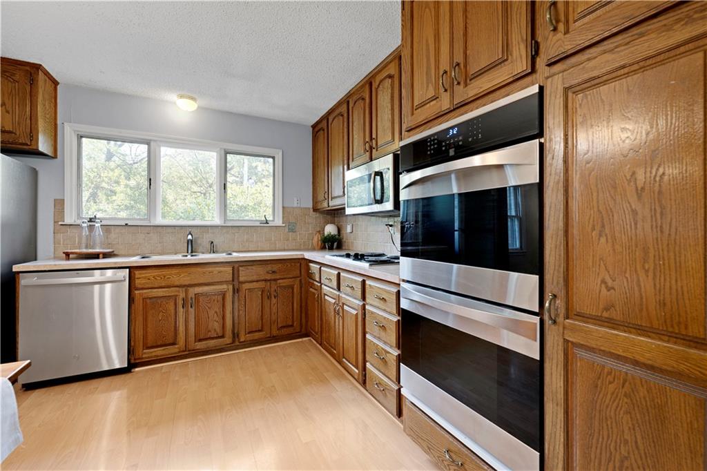 10130 Horton Drive Property Photo 4