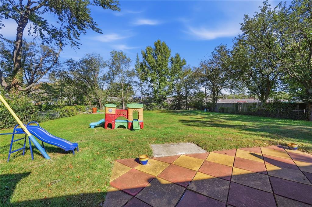 1638 Main Street Property Photo 25