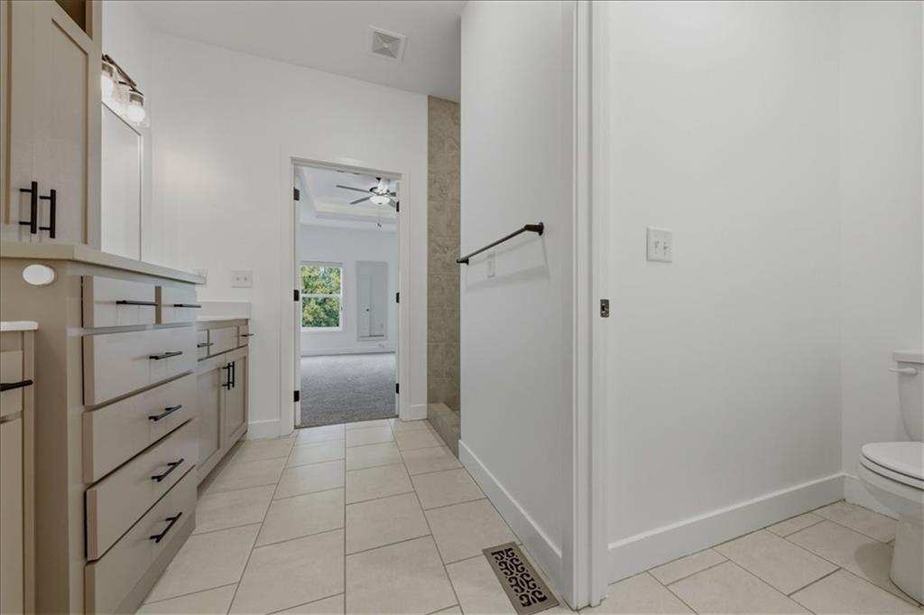 800 Nw Hickory Ridge Drive Property Photo 22