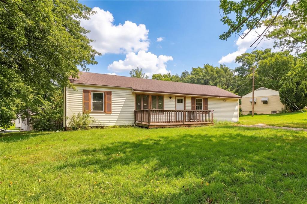 10013 Bellaire Avenue Property Photo 4
