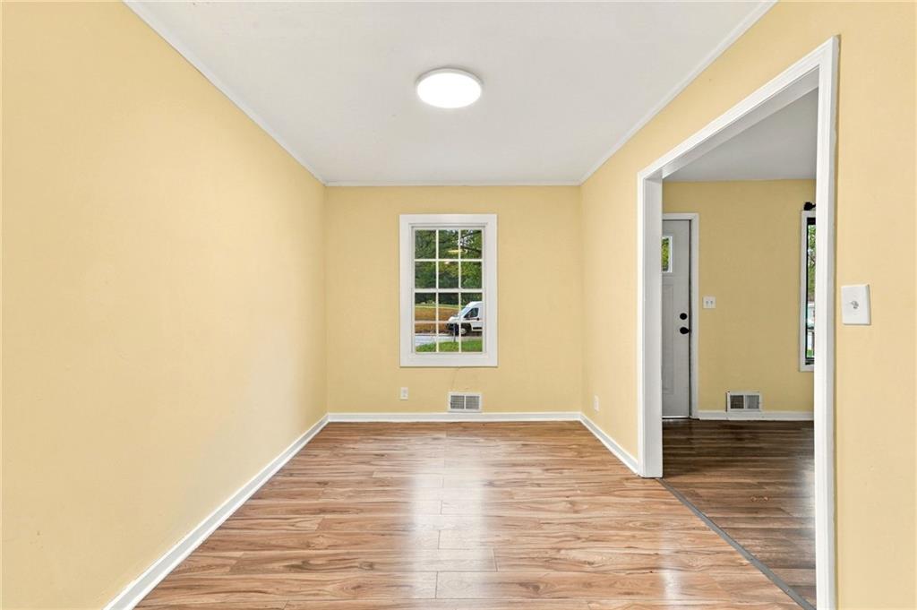 10013 Bellaire Avenue Property Photo 11