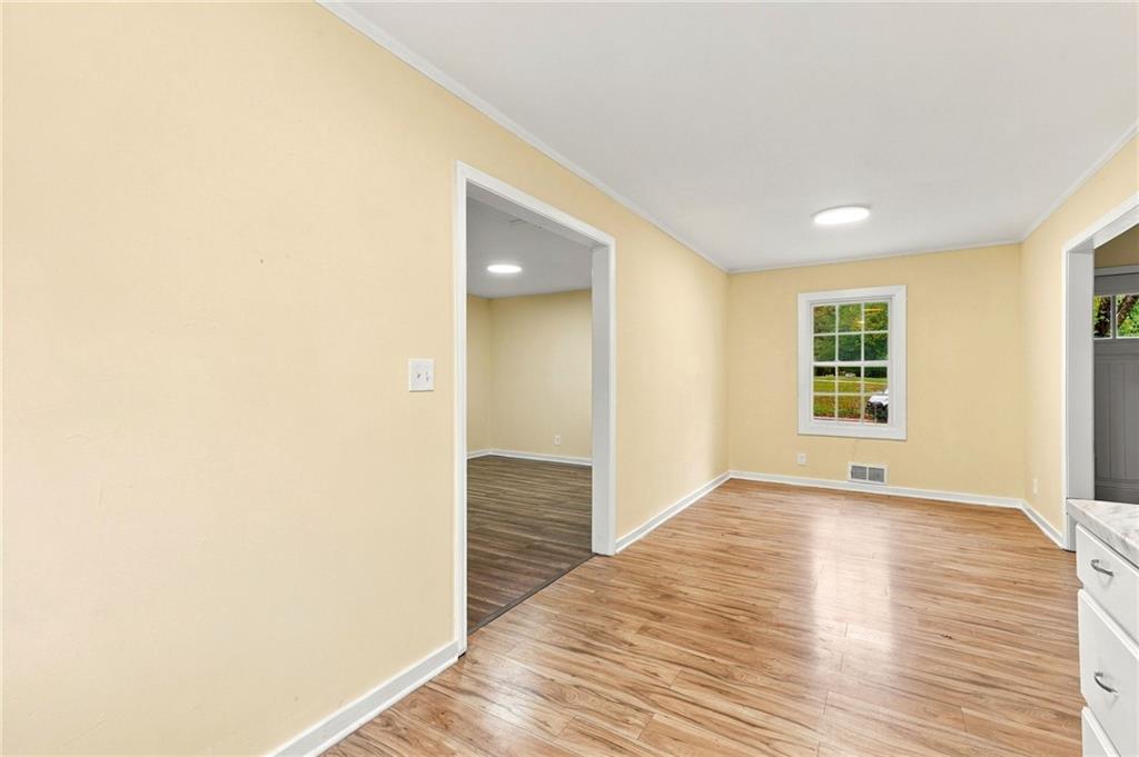 10013 Bellaire Avenue Property Photo 18