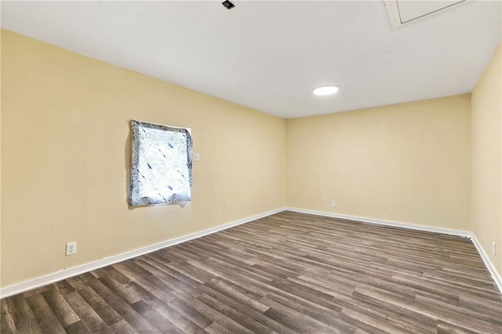 10013 Bellaire Avenue Property Photo 19