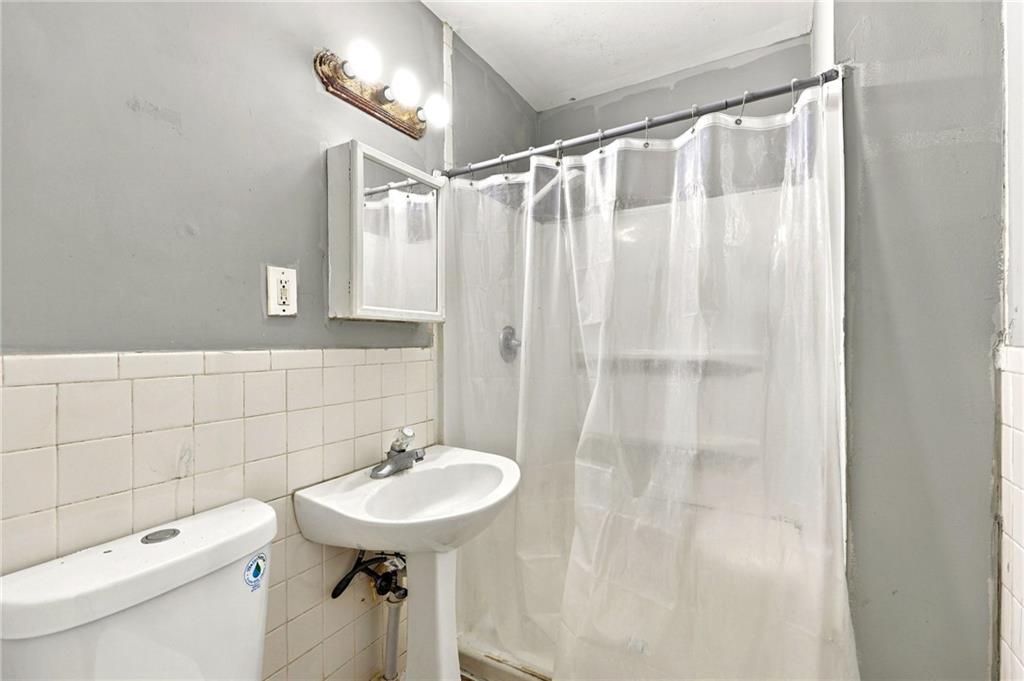 10013 Bellaire Avenue Property Photo 21