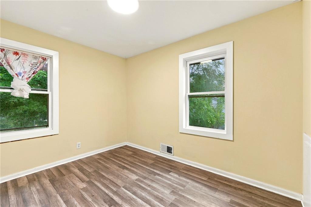 10013 Bellaire Avenue Property Photo 24
