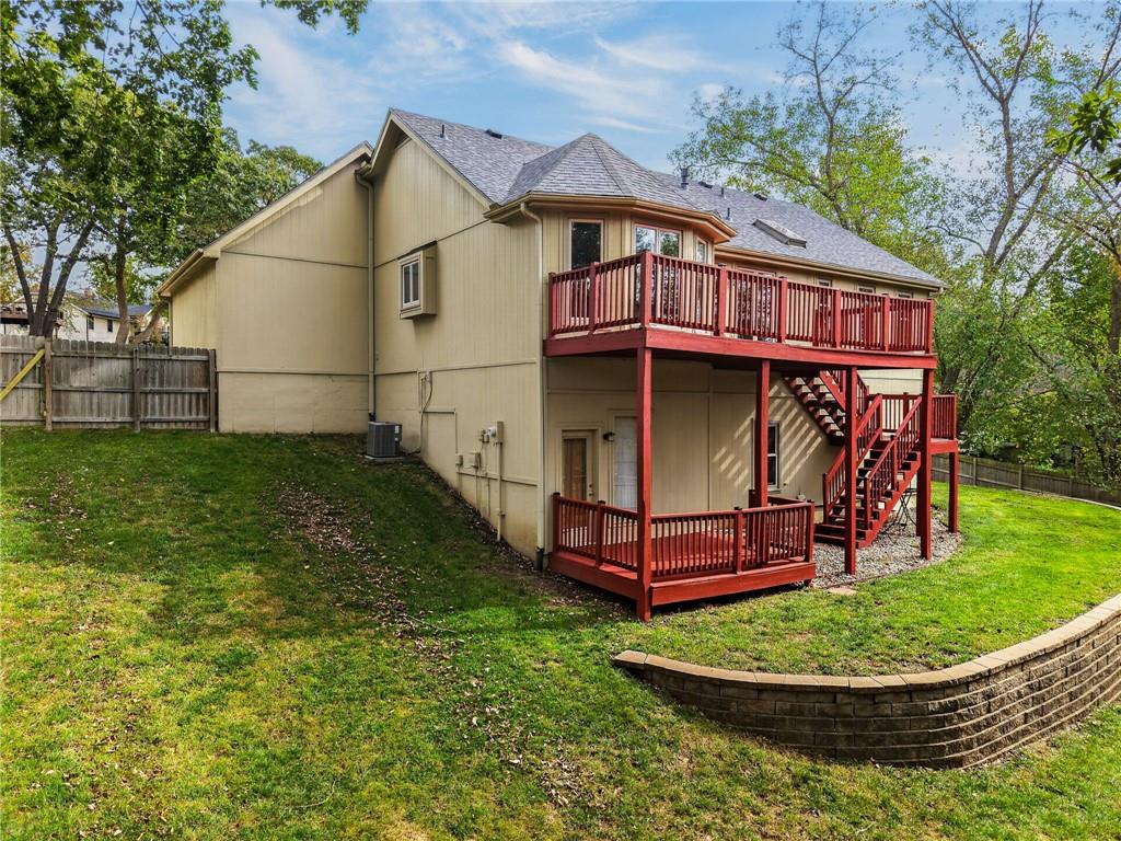 7312 N Strathbury Avenue Property Photo 6