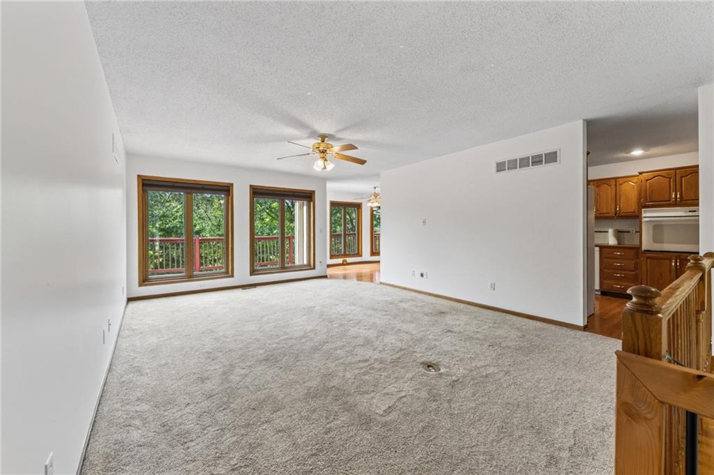 7312 N Strathbury Avenue Property Photo 12